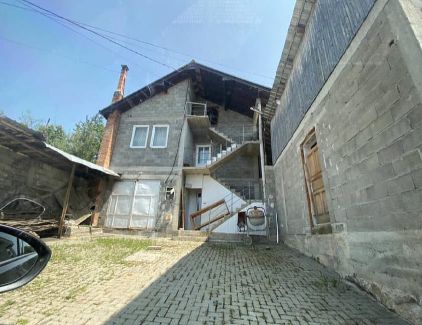 Nekretnina 100
